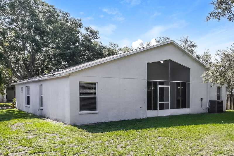 2,430/Mo, 11239 Lake Lanier Dr Riverview, FL 33569 Rear View