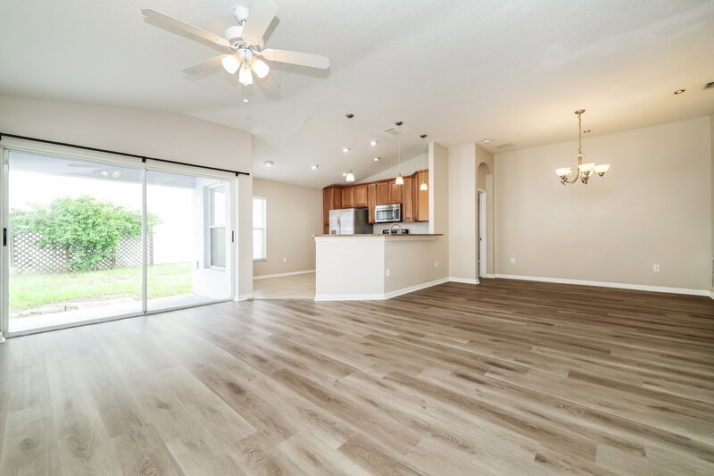 2,505/Mo, 13020 Avalon Crest Ct Riverview, FL 33579 Living Room View 2