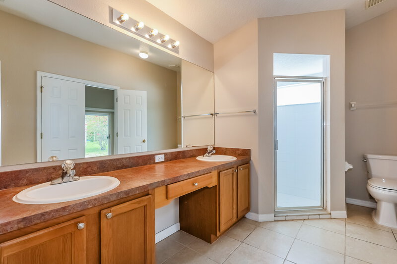 3,530/Mo, 27448 Sky Lake Cir Wesley Chapel, FL 33544 Main Bathroom View