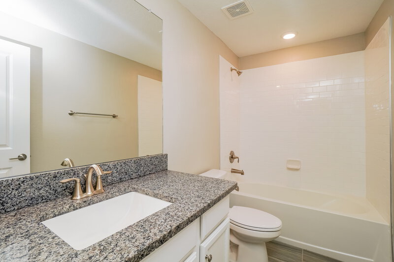 2,895/Mo, 2173 Cerulean Sky Dr Lutz, FL 33558 Bathroom View 2