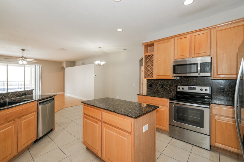 3,490/Mo, 5903 Browder Rd Tampa, FL 33625 Kitchen View 2