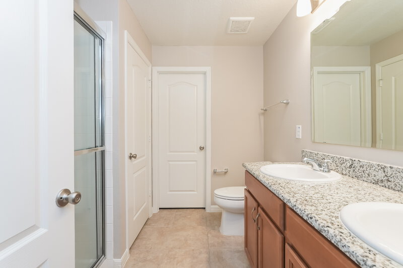 1,840/Mo, 7601 Muscovy Dr Lakeland, FL 33810 Main Bathroom View