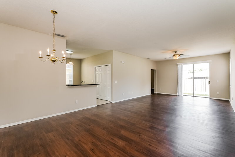 2,350/Mo, 9862 Morris Glen Way Temple Terrace, FL 33637 Living Room View
