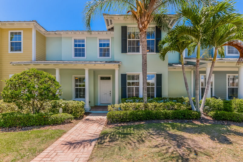 2,890/Mo, 204 Aberdeen Pond Dr Apollo Beach, FL 33572 External View