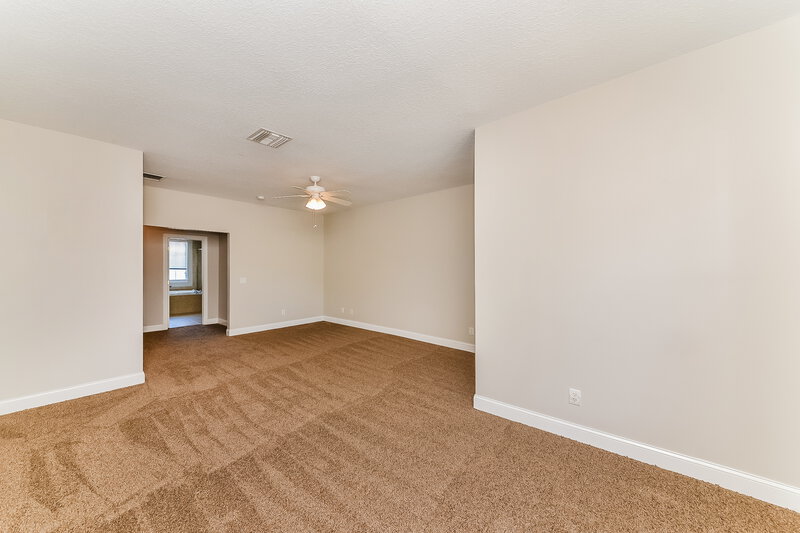 2,890/Mo, 204 Aberdeen Pond Dr Apollo Beach, FL 33572 Main Bedroom View