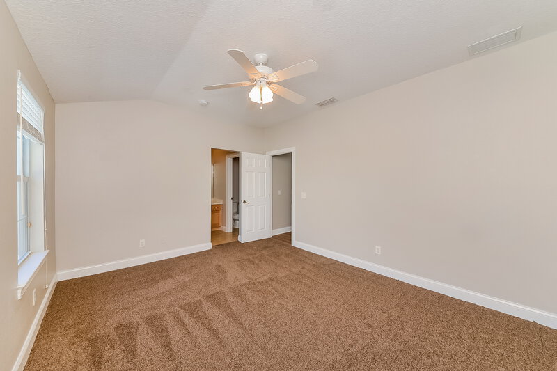2,890/Mo, 204 Aberdeen Pond Dr Apollo Beach, FL 33572 Bedroom View 2
