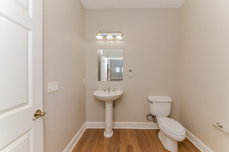2,890/Mo, 204 Aberdeen Pond Dr Apollo Beach, FL 33572 Bathroom View 2