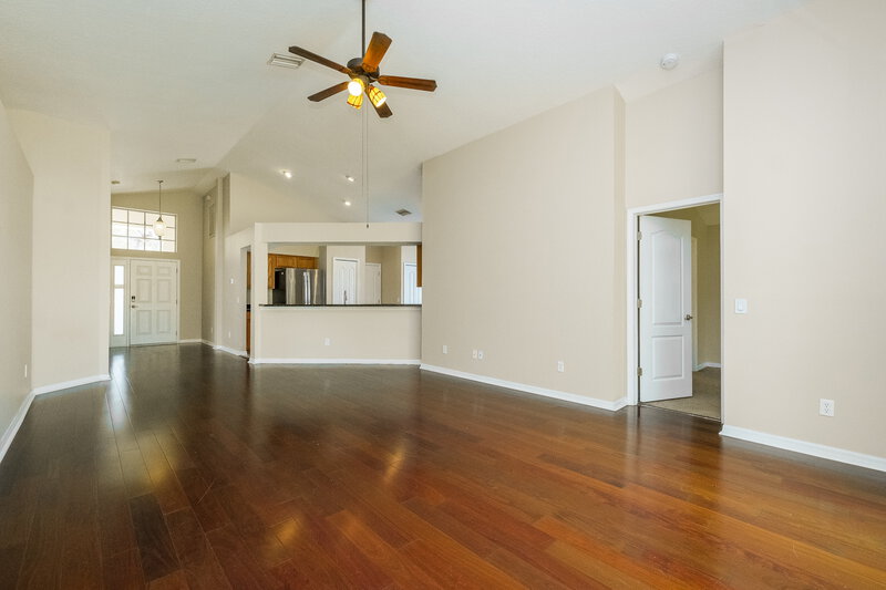 2,255/Mo, 13532 Fladgate Mark Dr Riverview, FL 33579 Living Room View 2