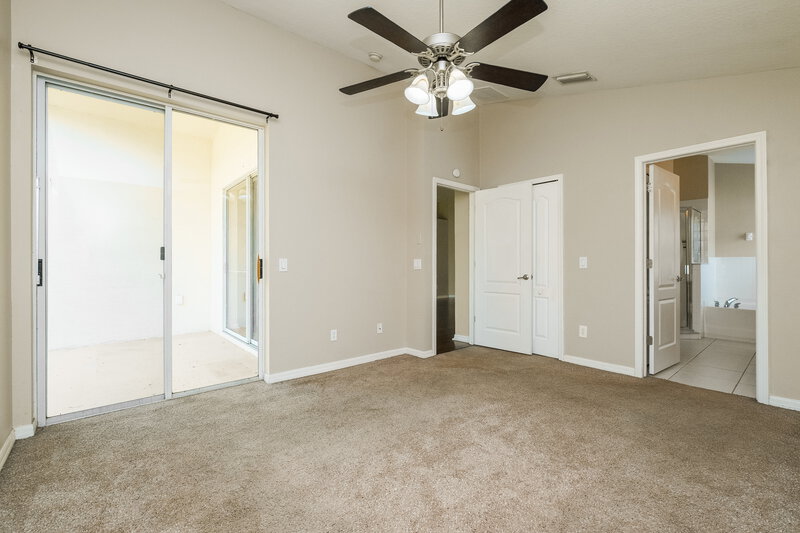 2,255/Mo, 13532 Fladgate Mark Dr Riverview, FL 33579 Main Bedroom View 2