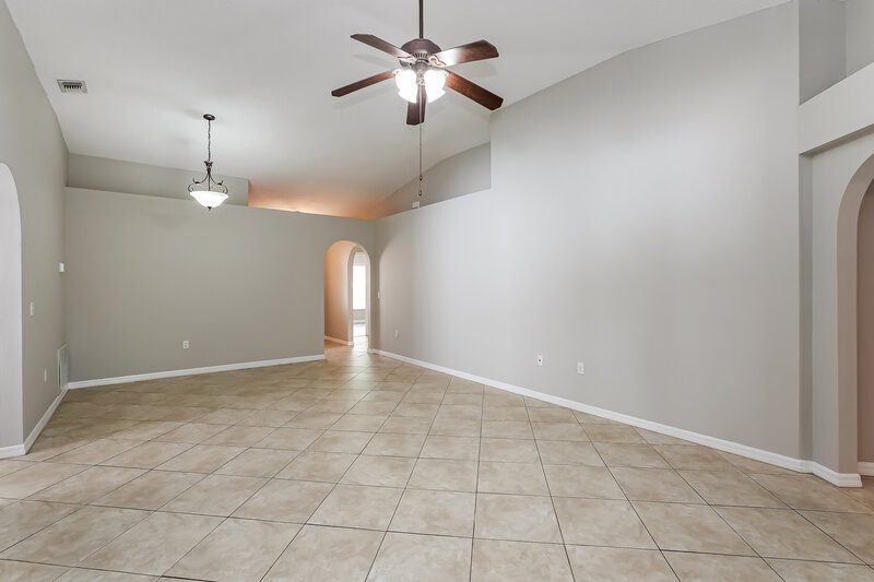 2,435/Mo, 19228 Wood Sage Dr Tampa, FL 33647 Living Room View 2