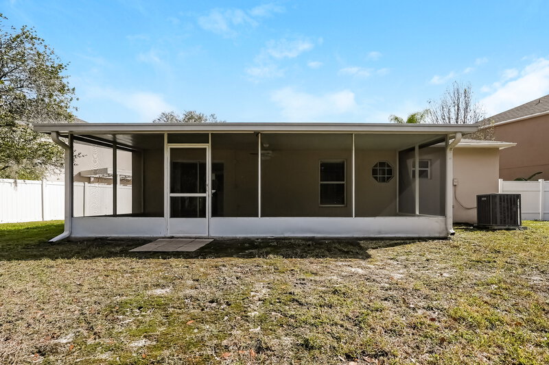 2,435/Mo, 19228 Wood Sage Dr Tampa, FL 33647 Rear View