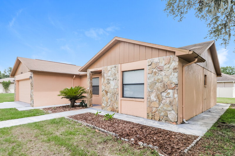 2,235/Mo, 23106 Mayfair Rd Land O Lakes, FL 34639 Front View