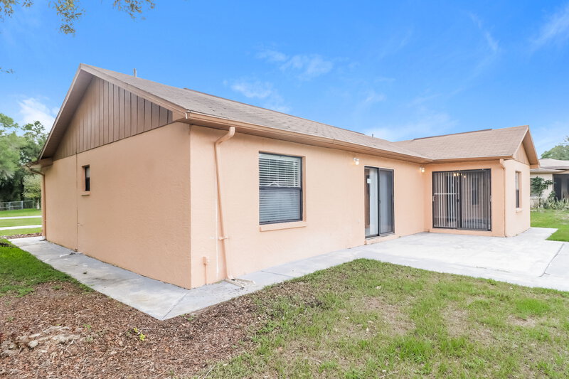 2,235/Mo, 23106 Mayfair Rd Land O Lakes, FL 34639 Rear View 2