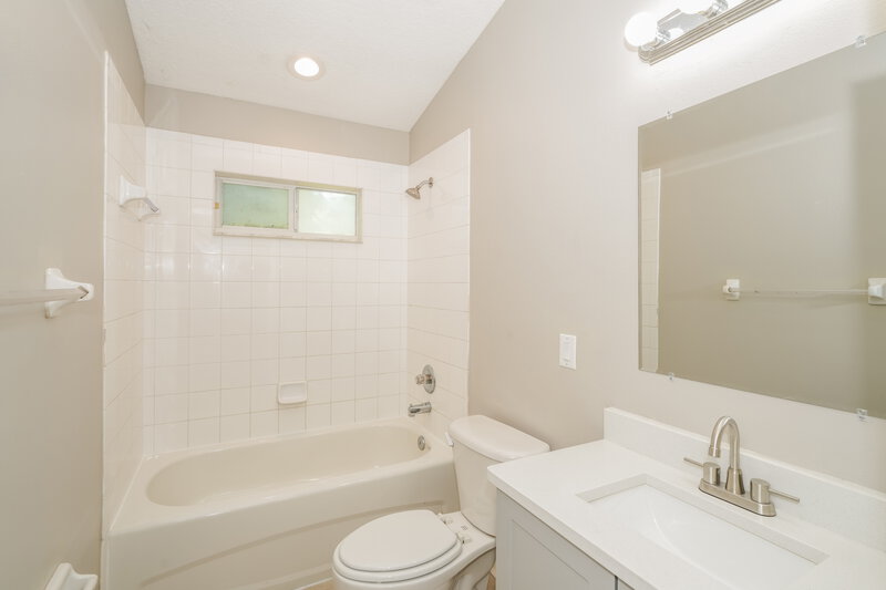 2,645/Mo, 1101 Rolling Stone Run Odessa, FL 33556 Bathroom View