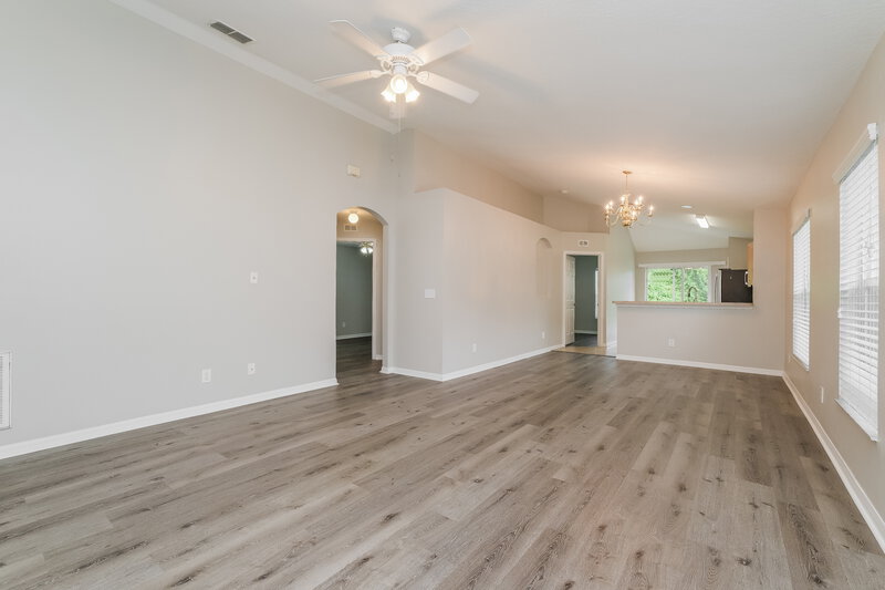 2,065/Mo, 7546 Oxford Garden Cir Apollo Beach, FL 33572 Living Room View