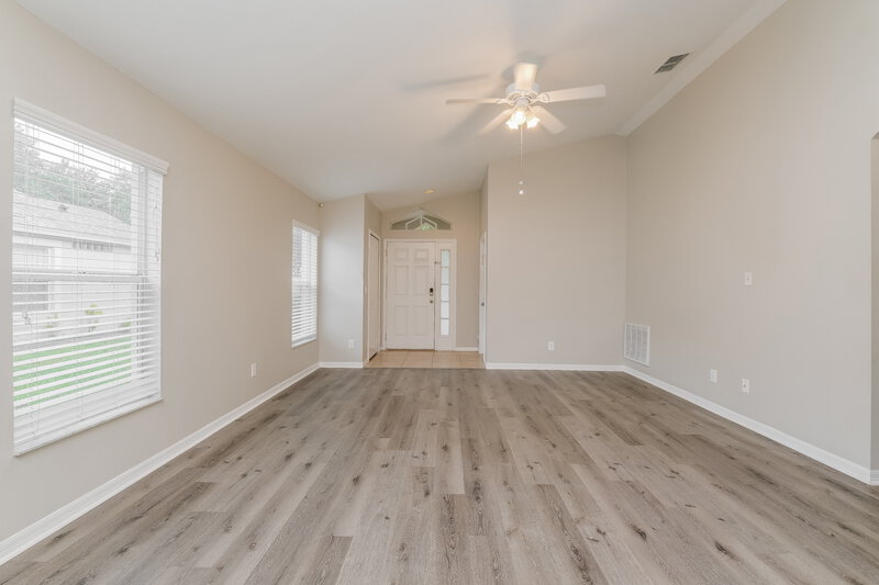 2,065/Mo, 7546 Oxford Garden Cir Apollo Beach, FL 33572 Living Room View 2