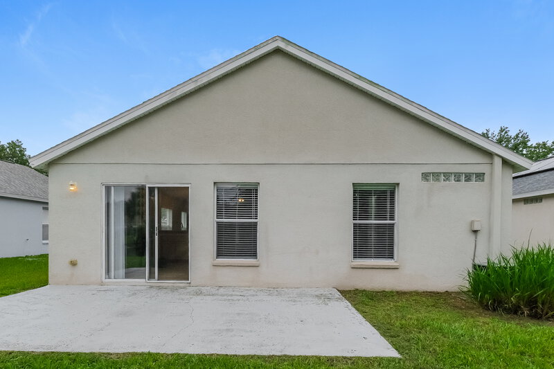 2,065/Mo, 7546 Oxford Garden Cir Apollo Beach, FL 33572 Rear View