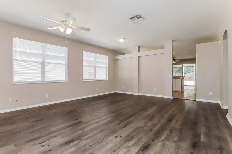2,475/Mo, 2512 Deer Forest Dr Lutz, FL 33559 Living Room View 2