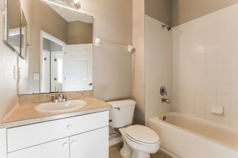 2,475/Mo, 2512 Deer Forest Dr Lutz, FL 33559 Bathroom View