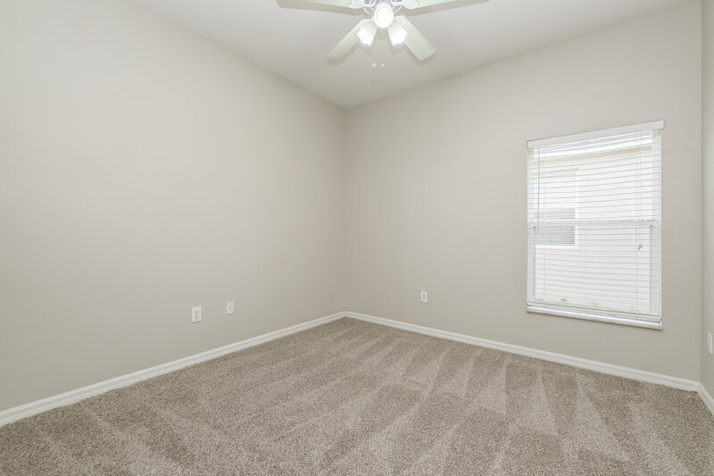 1,995/Mo, 10337 Celtic Ash Dr Ruskin, FL 33573 Bedroom View