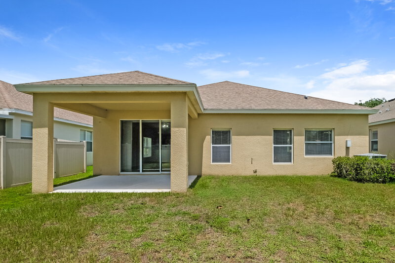 1,995/Mo, 10337 Celtic Ash Dr Ruskin, FL 33573 Rear View