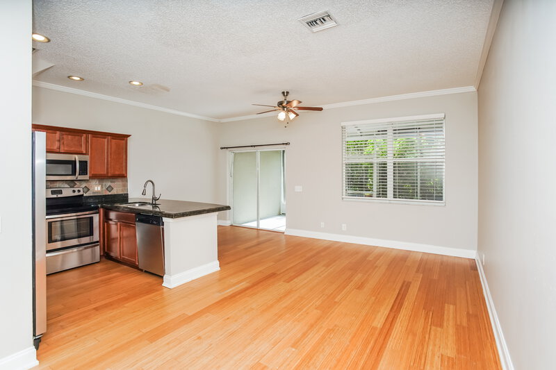 2,455/Mo, 740 Vallance Way NE Saint Petersburg, FL 33716 Living Room View