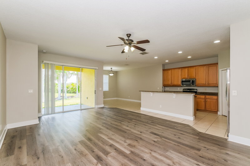 3,540/Mo, 569 Bimini Bay Blvd Apollo Beach, FL 33572 Living Room View 2