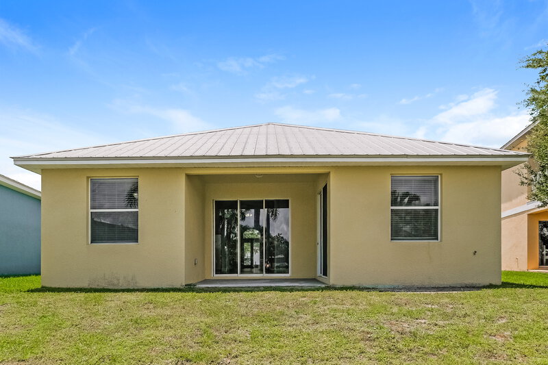 3,540/Mo, 569 Bimini Bay Blvd Apollo Beach, FL 33572 Rear View