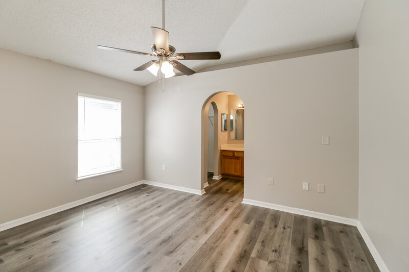 1,775/Mo, 30220 Birdhouse Dr Zephyrhills, FL 33545 Main Bedroom View