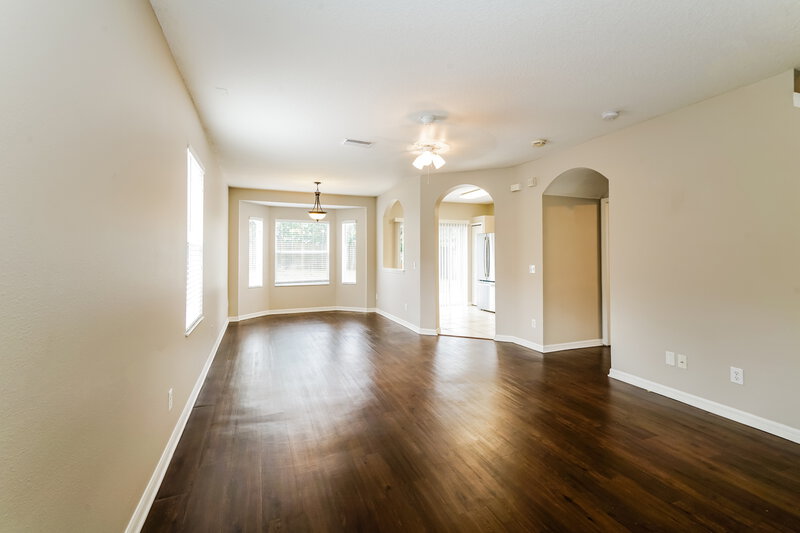 2,500/Mo, 1405 Marsh Wood Dr Seffner, FL 33584 Living Room View