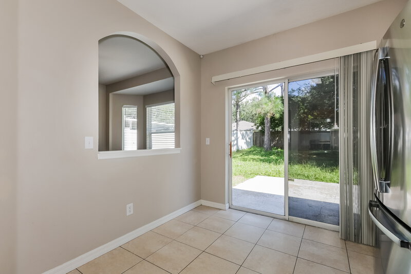 2,290/Mo, 1405 Marsh Wood Dr Seffner, FL 33584 Breakfast Nook View