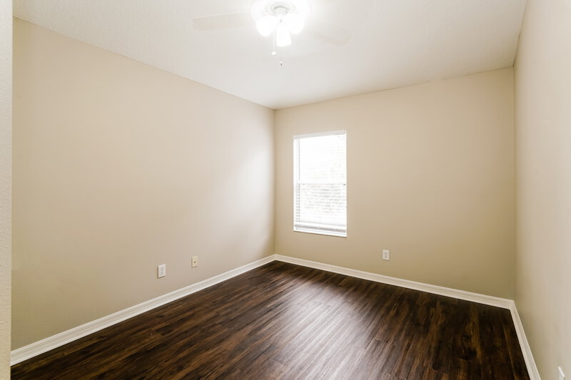 2,500/Mo, 1405 Marsh Wood Dr Seffner, FL 33584 Bedroom View
