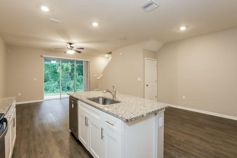 2,050/Mo, 9765 Bayard Brook Ct Gibsonton, FL 33534 Kitchen View 3