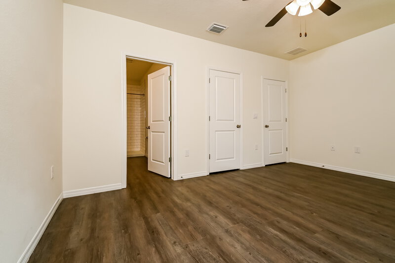 2,050/Mo, 9783 Bayard Brook Ct Gibsonton, FL 33534 Main Bedroom View 2
