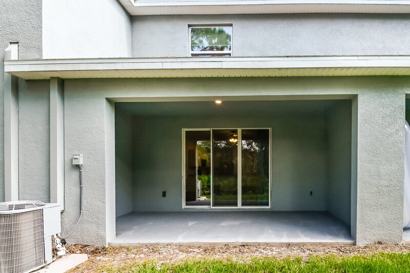 2,050/Mo, 9783 Bayard Brook Ct Gibsonton, FL 33534 Rear View