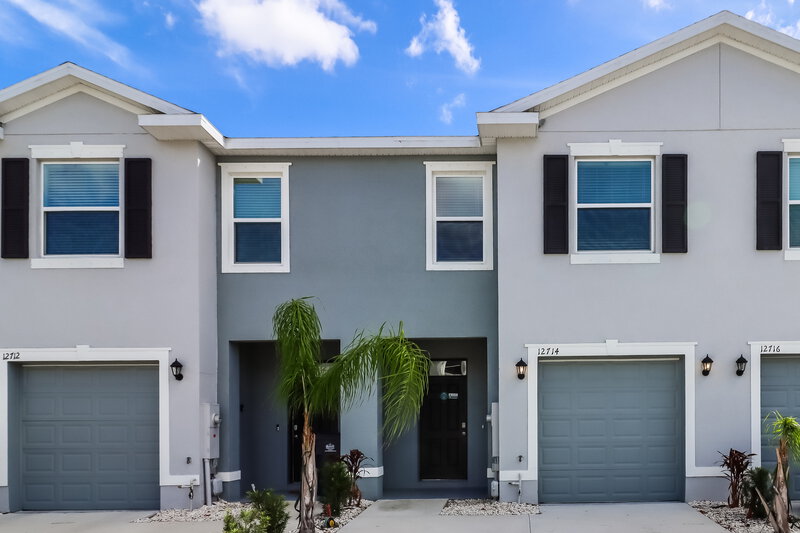 2,180/Mo, 12714 Rustic Cedar Pl Gibsonton, FL 33534 External View