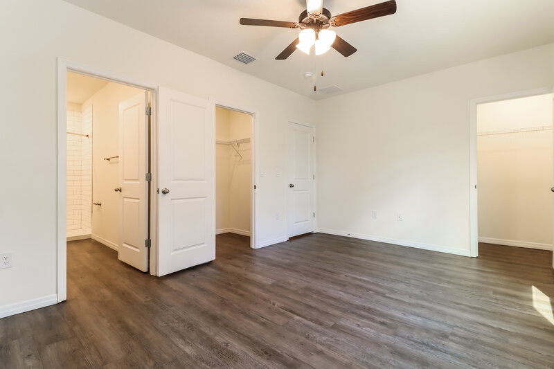 2,180/Mo, 12714 Rustic Cedar Pl Gibsonton, FL 33534 Main Bedroom View
