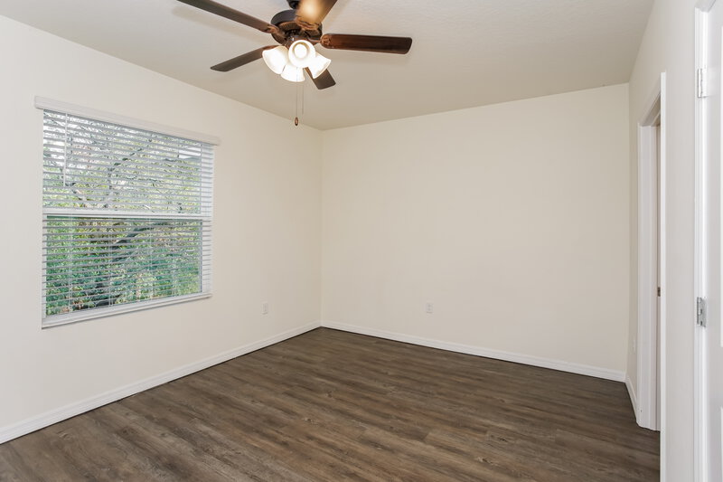 2,180/Mo, 12718 Rustic Cedar Pl Gibsonton, FL 33534 Main Bedroom View