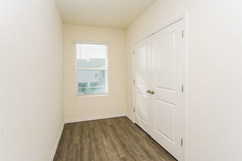 2,180/Mo, 12718 Rustic Cedar Pl Gibsonton, FL 33534 Bedroom View 4
