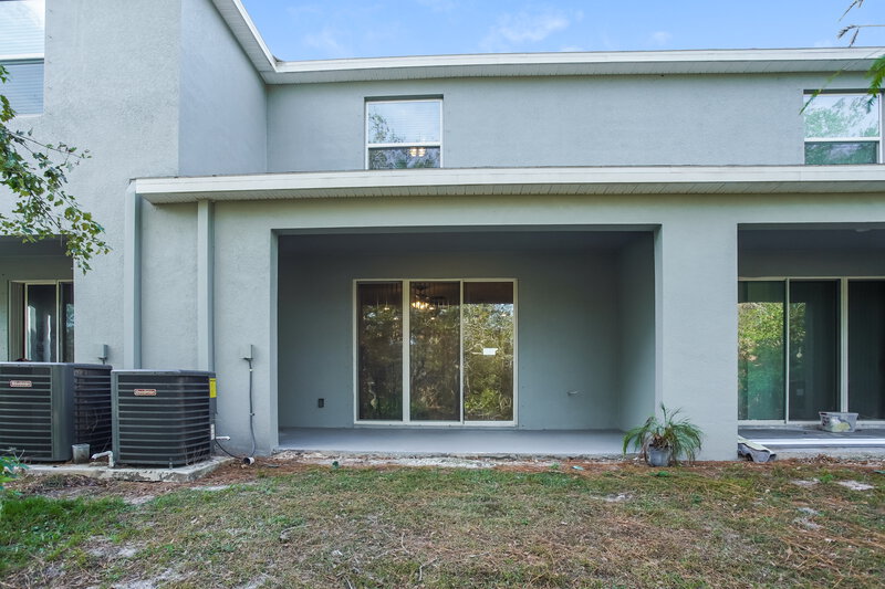 2,180/Mo, 12718 Rustic Cedar Pl Gibsonton, FL 33534 Rear View