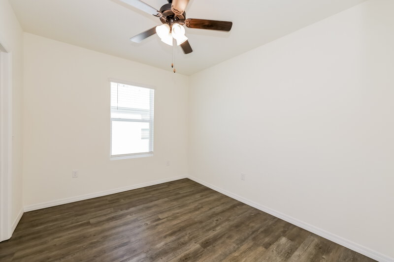 2,370/Mo, 12750 Rustic Cedar Pl Gibsonton, FL 33534 Bedroom View