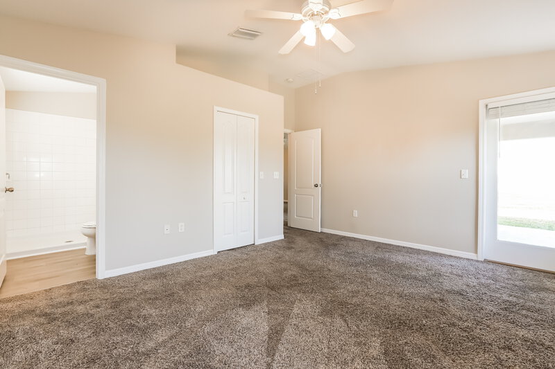 1,975/Mo, 7248 Lumber Port Dr Ruskin, FL 33573 Main Bedroom View 2