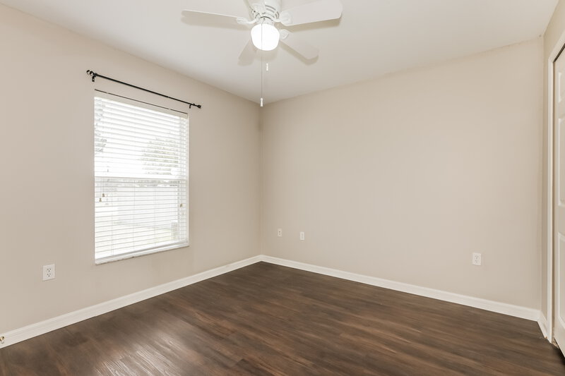 2,055/Mo, 3920 Constantine Loop Wesley Chapel, FL 33543 Living Room View 2