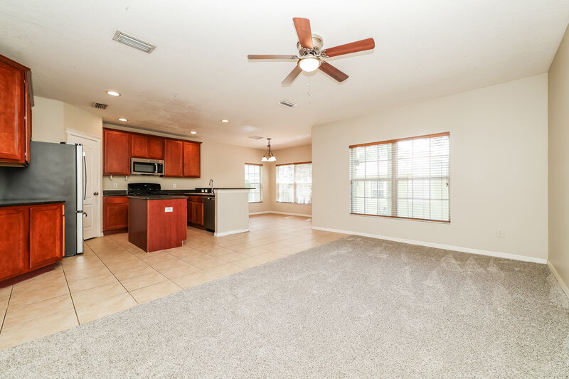 2,580/Mo, 16217 Bridgewalk Dr Lithia, FL 33547 Living Room View 2