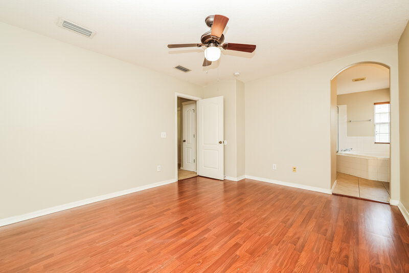 2,580/Mo, 16217 Bridgewalk Dr Lithia, FL 33547 Main Bedroom View