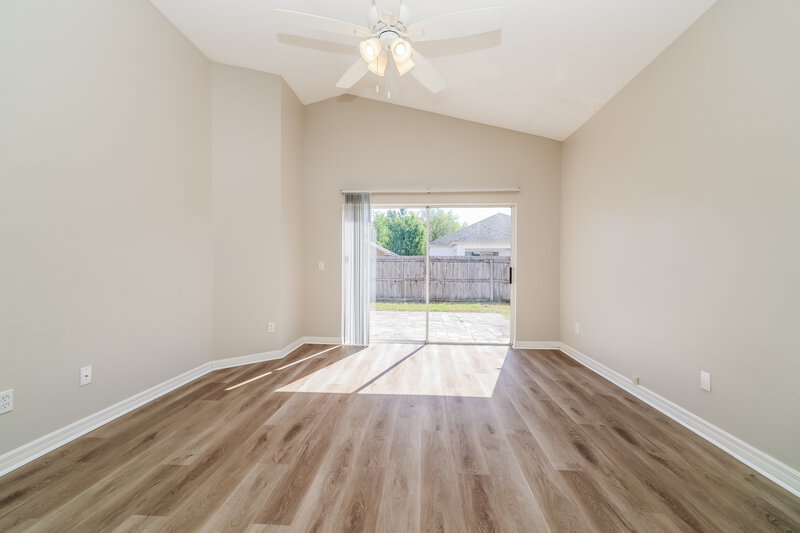 1,995/Mo, 7862 Bristol Park Dr Apollo Beach, FL 33572 Living Room View