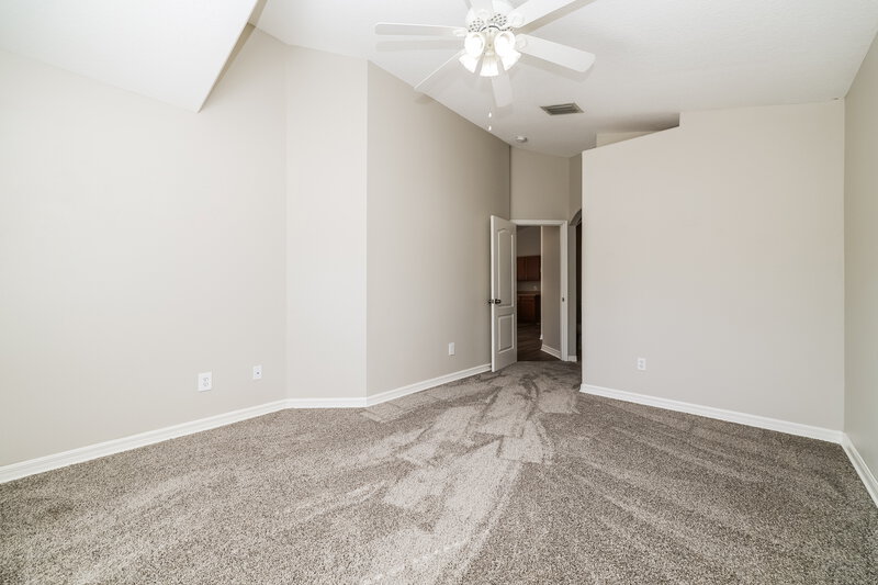 1,995/Mo, 7862 Bristol Park Dr Apollo Beach, FL 33572 Main Bedroom View 2