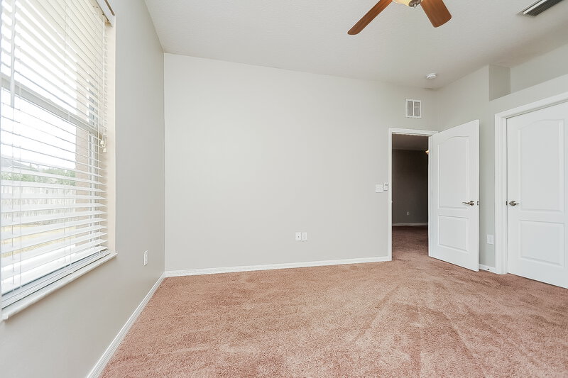 1,780/Mo, 7816 Monarch Garden Cir Apollo Beach, FL 33572 Main Bedroom View 2