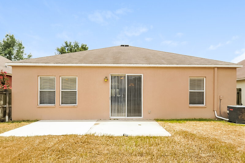 1,780/Mo, 7816 Monarch Garden Cir Apollo Beach, FL 33572 Rear View