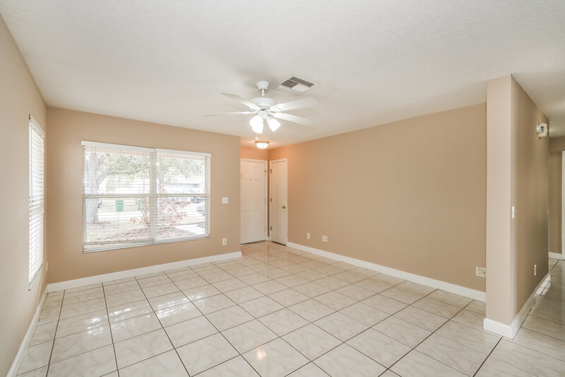 3,020/Mo, 32121 Northridge Dr Wesley Chapel, FL 33545 Living Room View 2